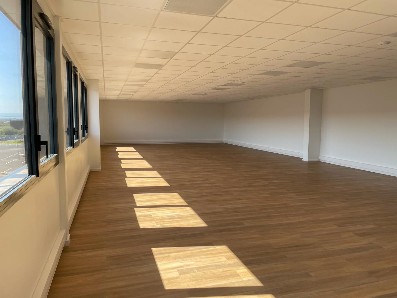 Local d'activité Saint-Bonnet-de-Mure 3136m² Location local d'activité Saint-Bonnet-de-Mure Rhône OLACT2109471 1